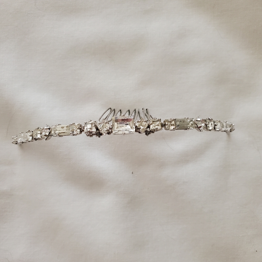 Art Deco Geometric Rhinestone Bridal Comb - Picture 5 of 6